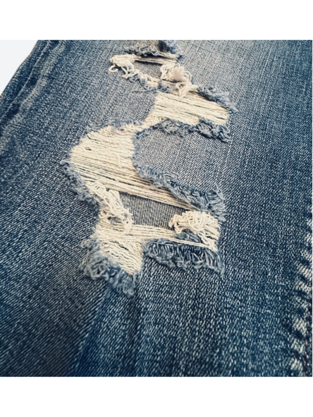 EXPRESS Blue Distressed High Rise Girlfriend Jeans Size 4 NWT - Picture 3 of 14